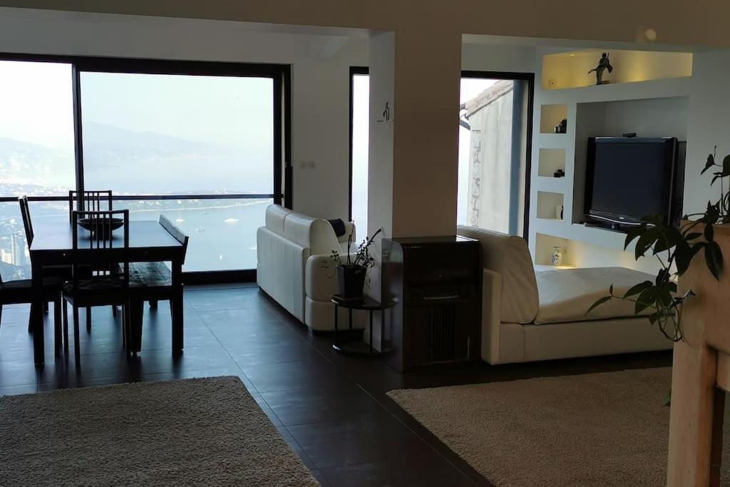 Villa With Unique & Breathtaking View Over Sea, Monte-Carlo, Italy & Alps La Turbie Exterior photo
